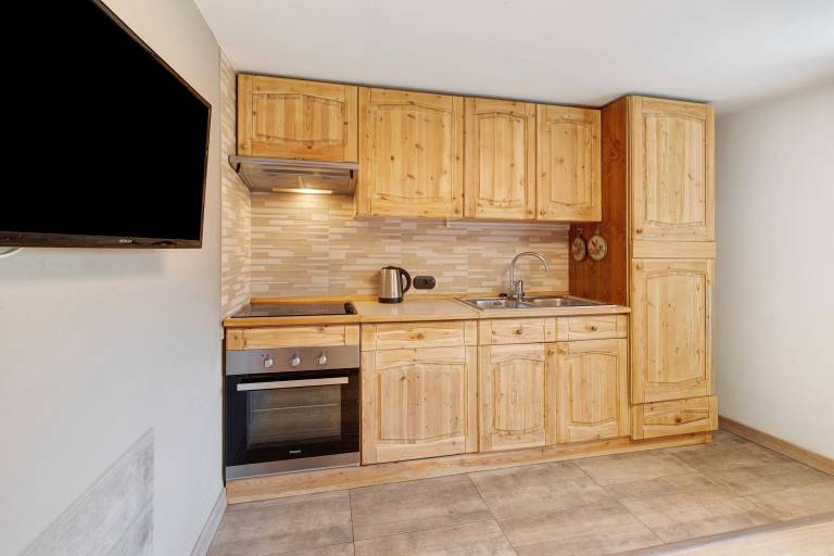 Fully equipped nice rental apartment with fast internet, BBQ & patio | River view | Pets allowed — photo 5