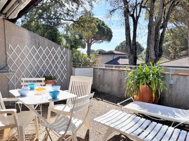 Holiday apartment with 2 rooms for 6 persons — photo 3