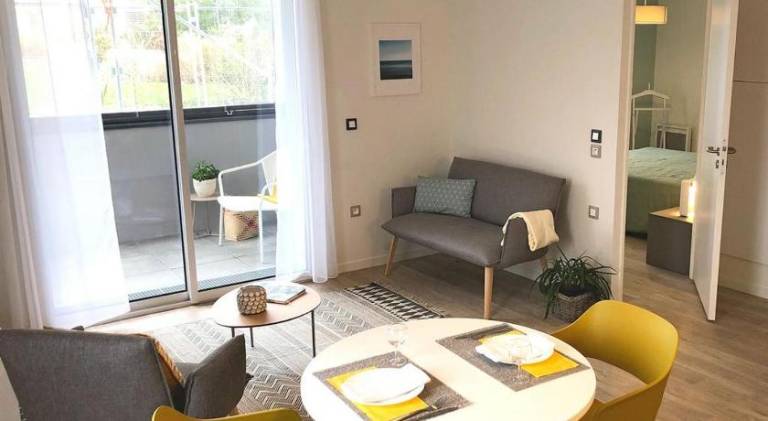 Serviced apartment with garden & patio — photo 4