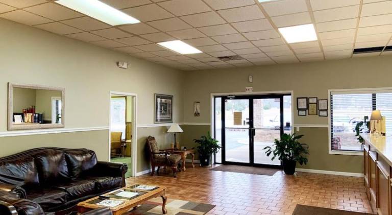 PARIS INN & SUITES — photo 2