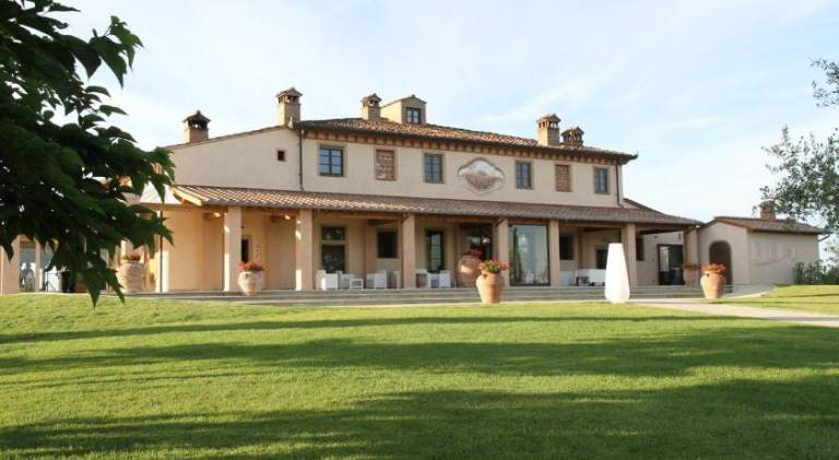 Farm with garden, terrace & pool | Pet-friendly in Palaia