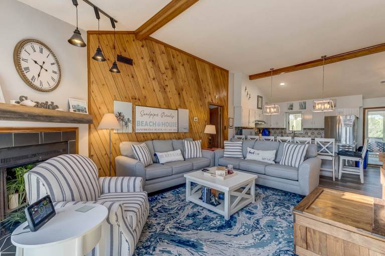 Vacation home with barbecue & private pool — photo 4