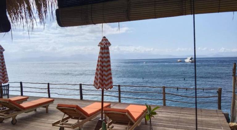 VnS Beachfront Guesthouse — photo 3