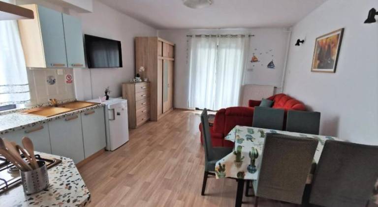 Apartment with 2 rooms for 6 persons — photo 4