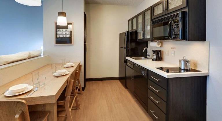 Sonesta Simply Suites Baltimore BWI Airport — photo 2