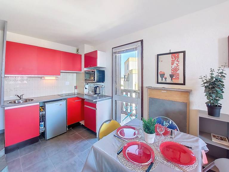 Family-oriented lovely apartment | Mountain view | Next to the beach | Dogs allowed — photo 5