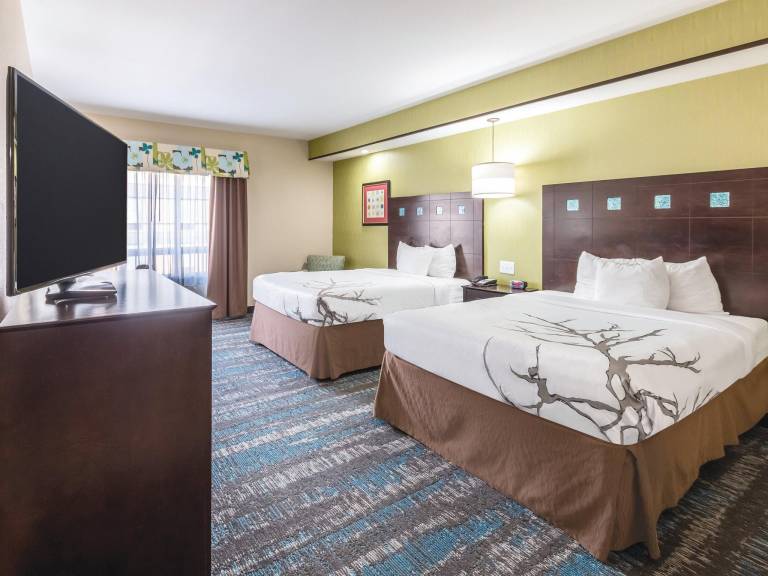 La Quinta Inn & Suites by Wyndham Dallas Grand Prairie South in Grand Prairie, TX