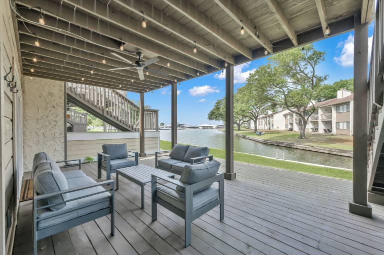 House Lake Conroe