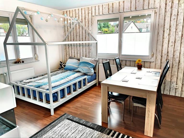 Rental apartment with terrace | Garden view in Albstadt