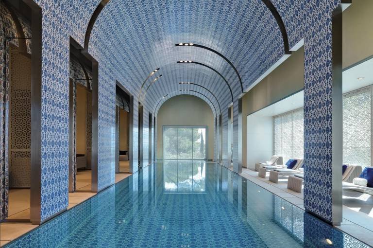 Al Bustan Hotel