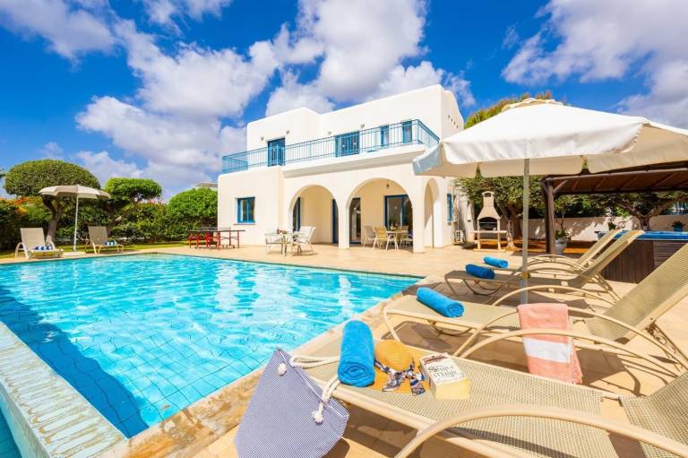 Villa Agios Georgios Pegeias