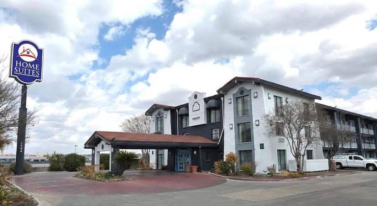 Home Suites Culebra in San Antonio, TX