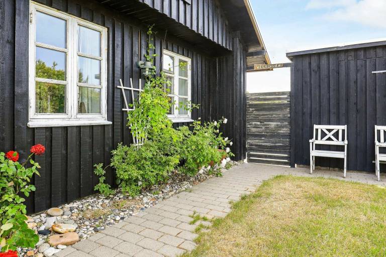 Fully equipped beautiful house with BBQ, terrace & yard | Pets allowed — photo 2