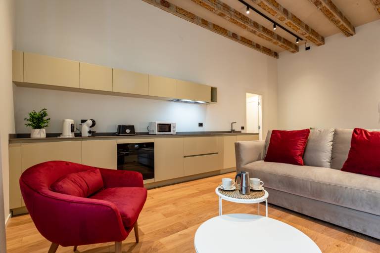 Rental apartment | Next to Juliet | City view | Perfect for remote work — photo 5