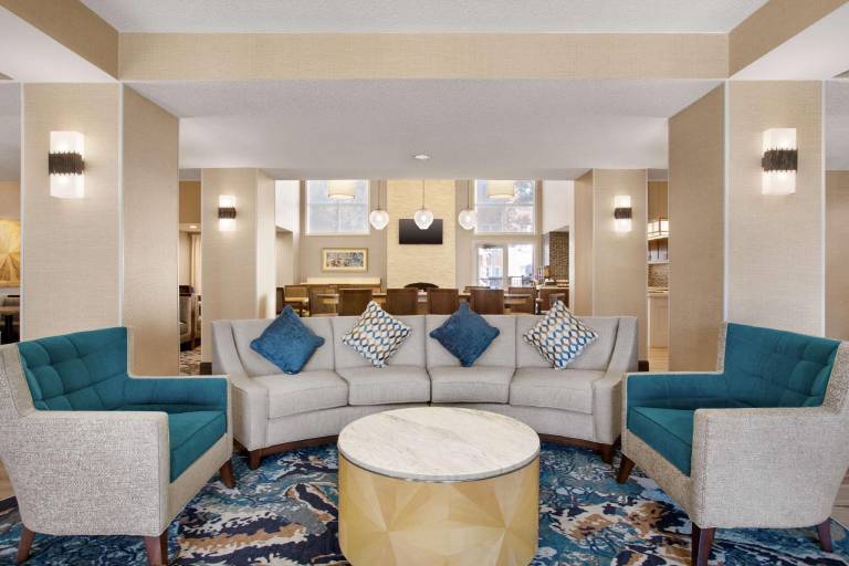 Homewood Suites by Hilton Kansas City - Airport in Kansas City, MO
