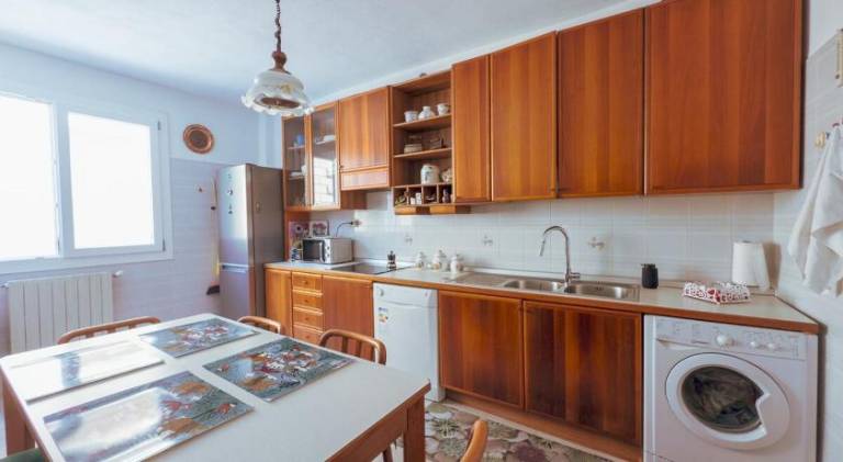 Apartment with 2 rooms for 5 persons — photo 3