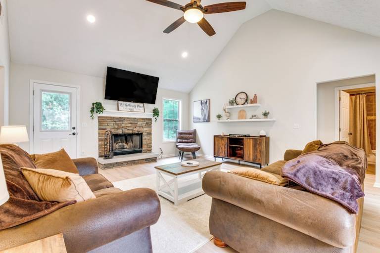 Cottage  Lawrenceville
