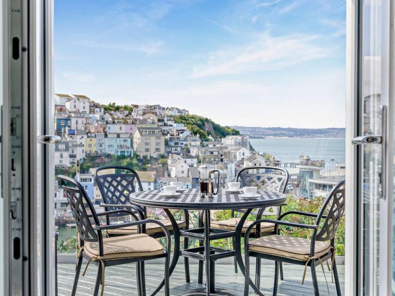 Cottage with yard | Water view in Paignton