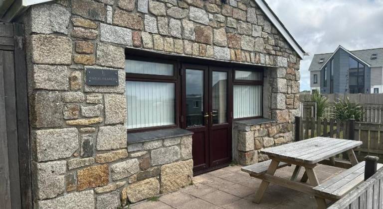 House with jacuzzi in Helston
