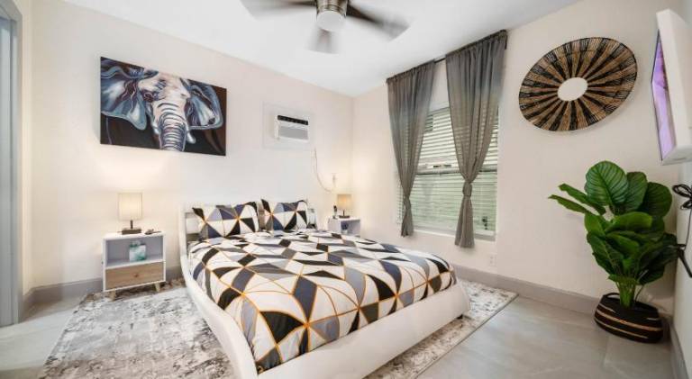 Modern Apt Near Las Olas Beach — photo 2