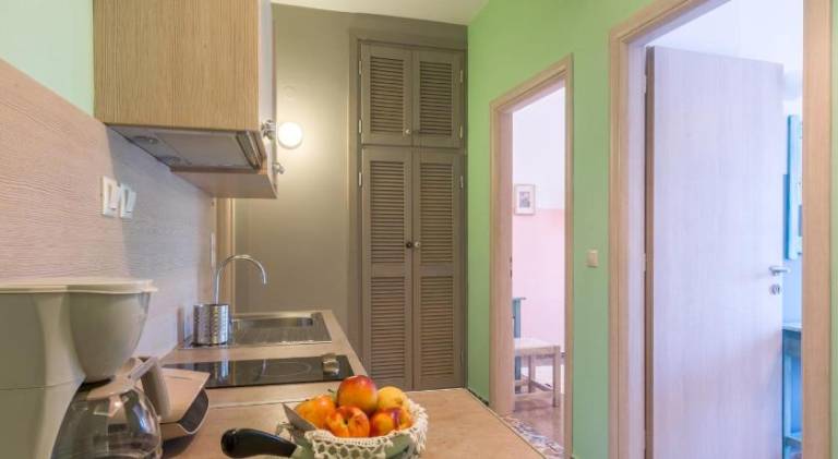 Pleasant serviced apartment with yard & patio | Beach nearby | Pets are welcome — photo 3