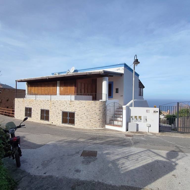 Ferienwohnung auf Sizilien in Malfa für max. 4 Gäste