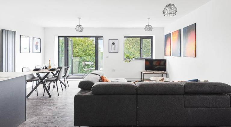Apartment with terrace — photo 4