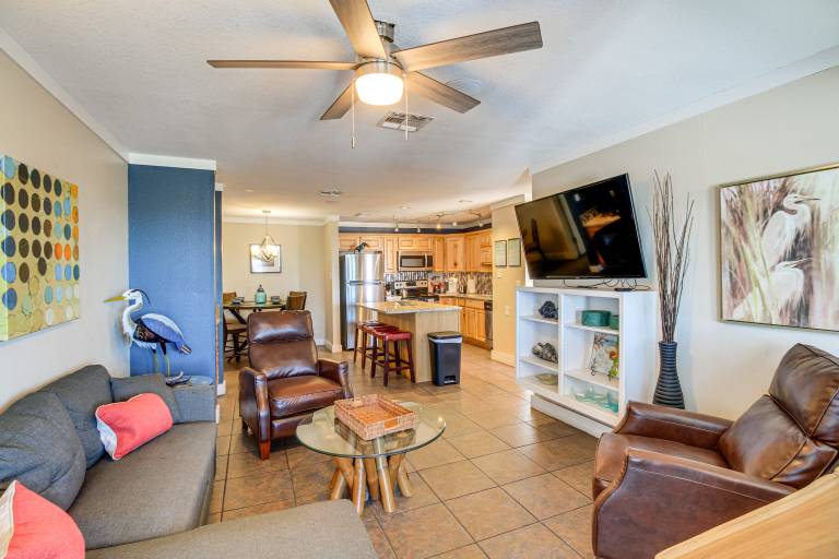 Walk to Beach! Pet-Friendly Mustang Island Retreat in Corpus Christi, TX