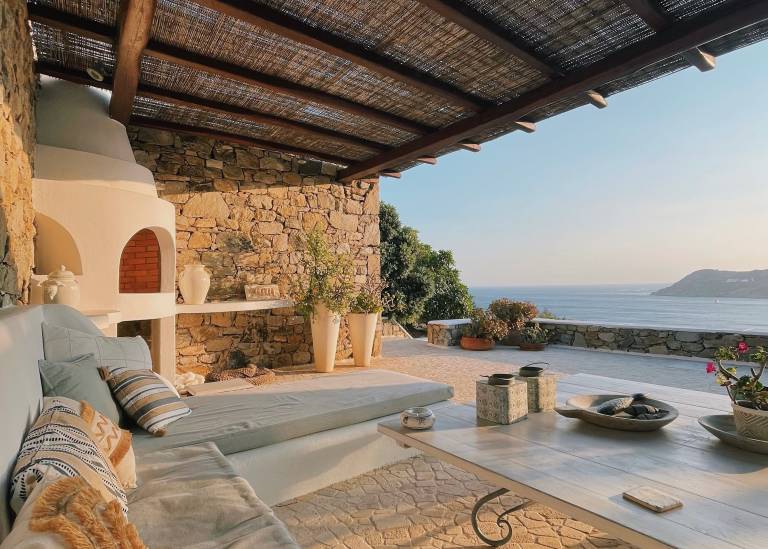 Villa "Calma Beach House" with Private Terrace & Wi-Fi — photo 2