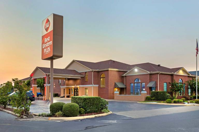 Best Western Plus Lonoke Hotel in Lonoke, AR