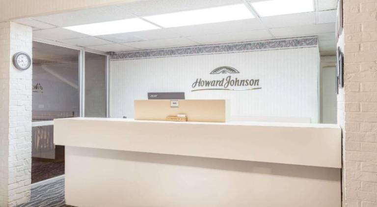Howard Johnson by Wyndham Commerce GA — photo 3