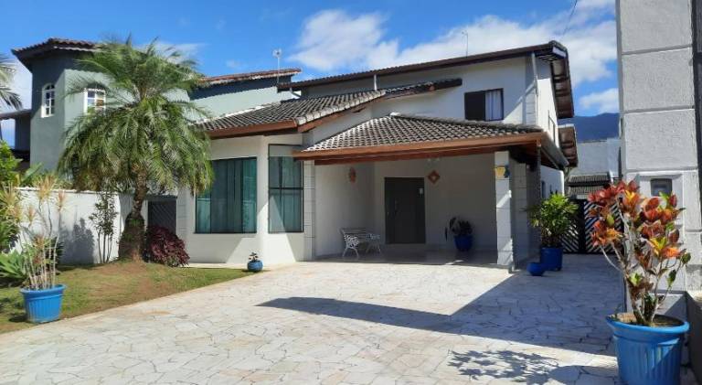 Charming vacation home with pool | Beach nearby | Pets are welcome — photo 5