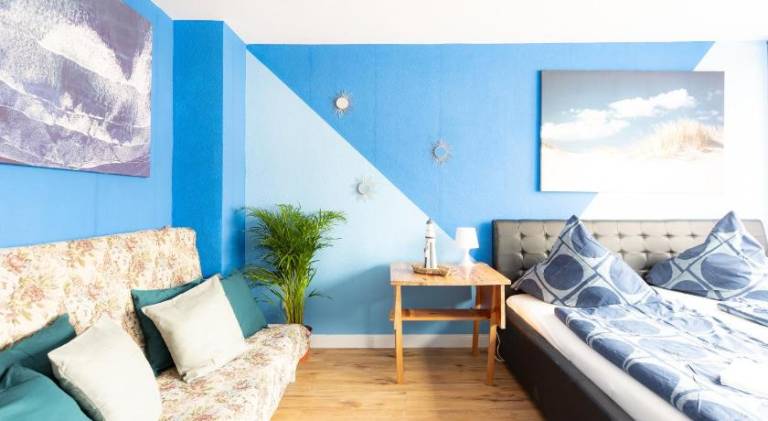 Rental apartment with 2 rooms for 10 persons in Duisburg