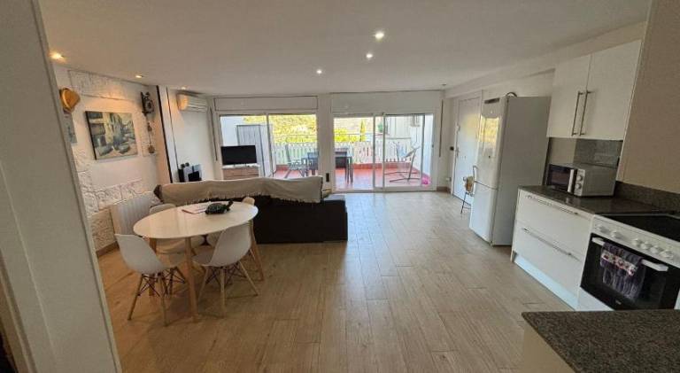 Rental apartment with 2 rooms for 4 persons — photo 3