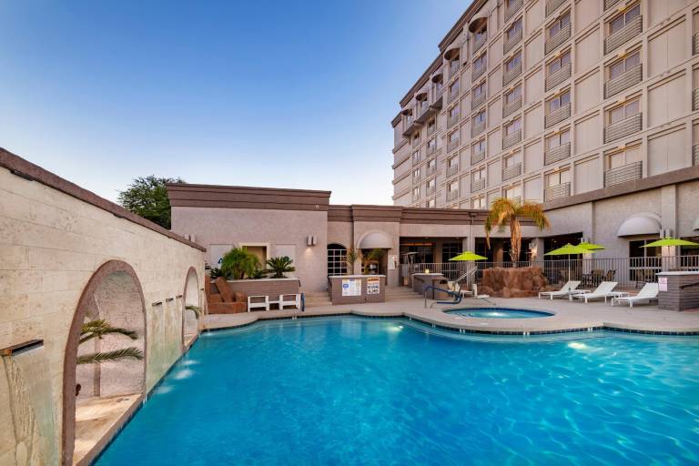DoubleTree by Hilton Phoenix Mesa — photo 2