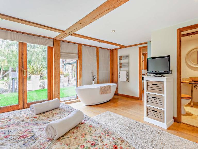 Cabin  Rickford