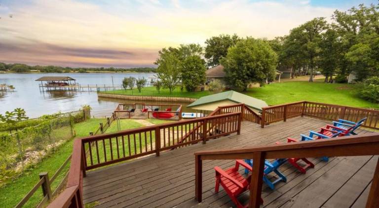 307 m&sup2; Ferienhaus