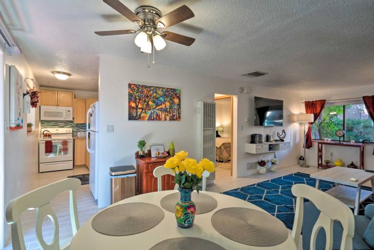 Santa Fe Bungalow  2 Mi to Downtown! — photo 3