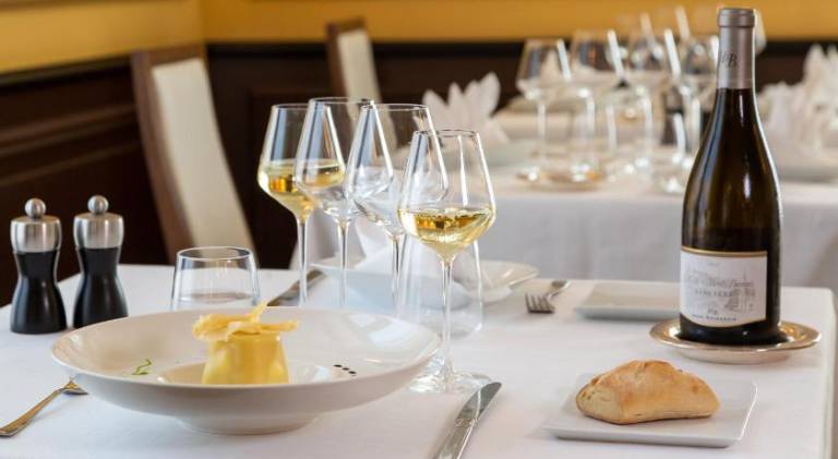 Hotel Restaurant Famille Bourgeois "La Cote des Monts Damnes" — photo 5