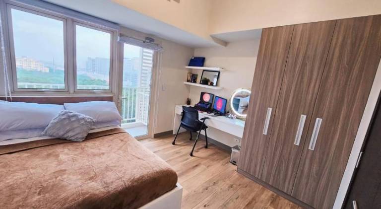 Rental apartment with pool in Taguig