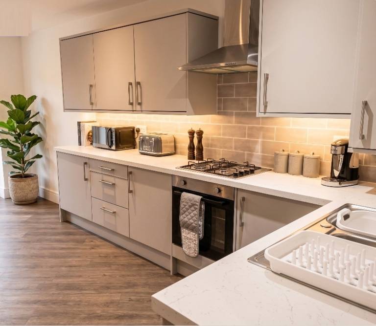 2 Bed Sleeps 4 Pet Friendly Free Parking