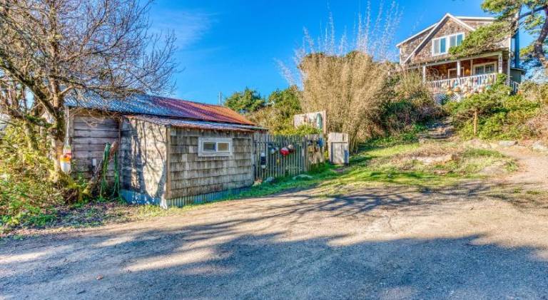 House with jacuzzi in Florence, OR