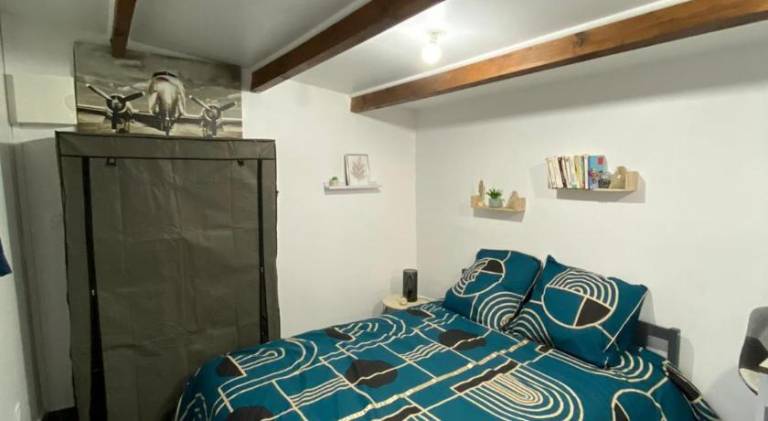 Holiday apartment with 1 room for 2 persons in Senlis