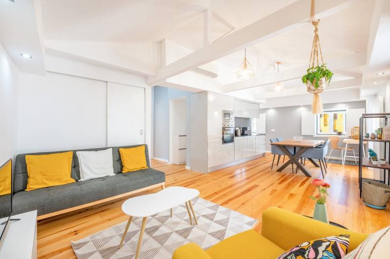 GuestReady Vibrant and Sunny in Mouraria