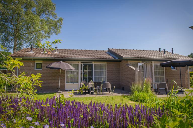 Ferienhaus mit Garten, Pool und Terrasse | Haustiere erlaubt