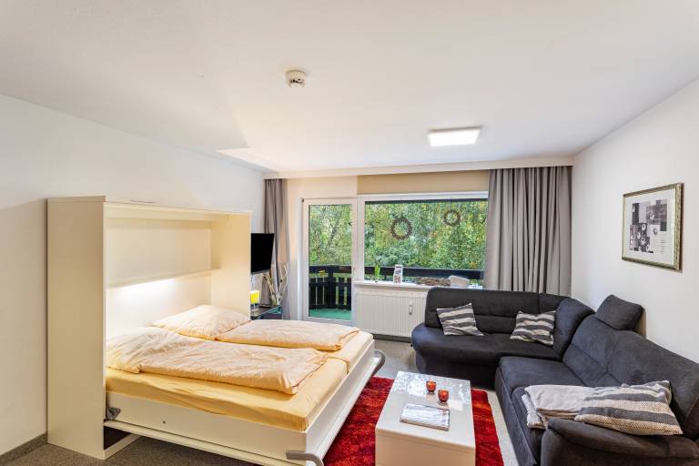 Apartment 'Gästehaus Kurpark Wohnung Typ 19' with Balcony and Wi-Fi — photo 5
