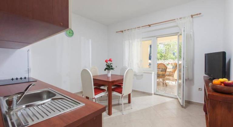 Charming holiday apartment with barbecue, garden & terrace | Close to the beach | Dogs allowed — photo 2