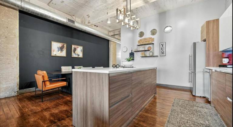 Apartment with pool | Near Pioneer Park — photo 5