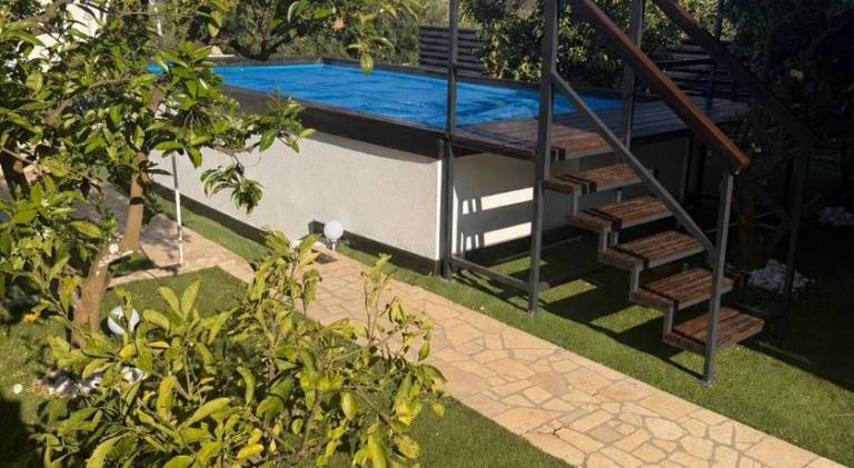 Charming vacation home with pool | Pets allowed in Okrug
