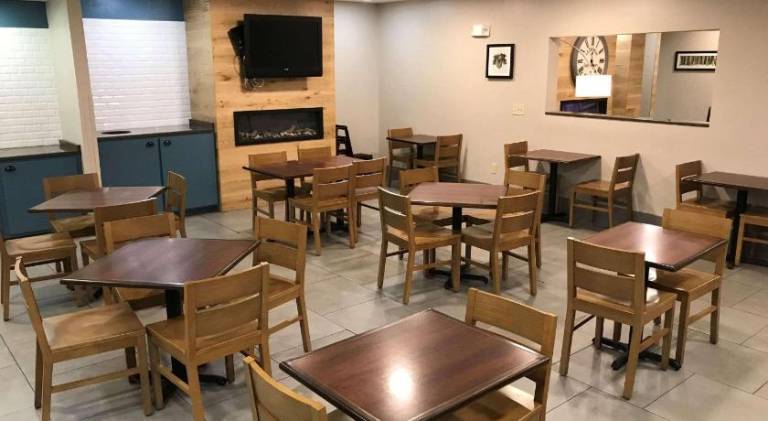 Country Inn & Suites by Radisson, Emporia, VA — photo 5